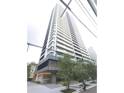 ローレルタワー御堂筋本町【2階】の外観