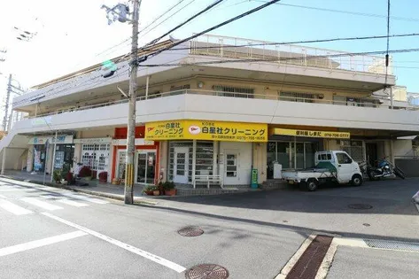 サンロイヤル霞ヶ丘【1階】の外観