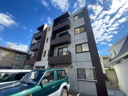 Pine Village Yu【3階】の外観