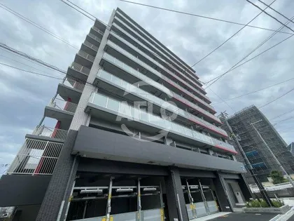 セレニテ江坂エクラ【10階】の外観