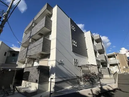 フジパレス千里丘Ⅲ番館【3階】の外観