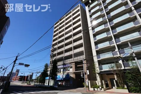 アブレスト原【5階】の外観