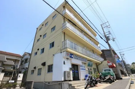 坂上コーポラス【4階】の外観