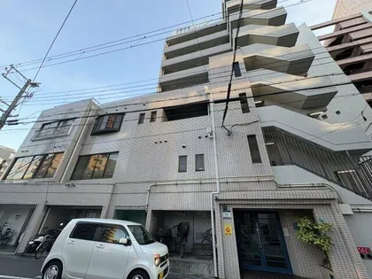 ホワイトチムニー【4階】の外観