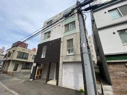 Alivio【3階】の外観