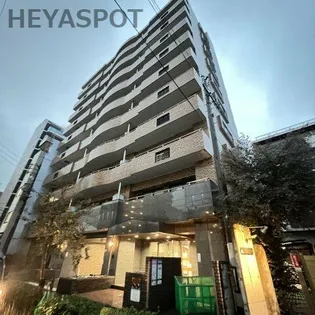 ゴールドハイツ渡辺【2階】の外観