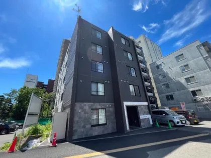 ユーゴーズS5【3階】の外観