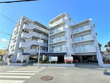 キャッスルコート安室【3階】の外観