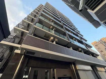 エストゥルースプラスサウス大阪【12階】の外観