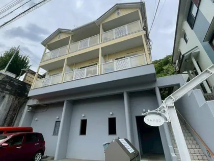 フルハウス【2階】の外観