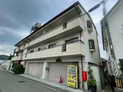 エストレーネの画像