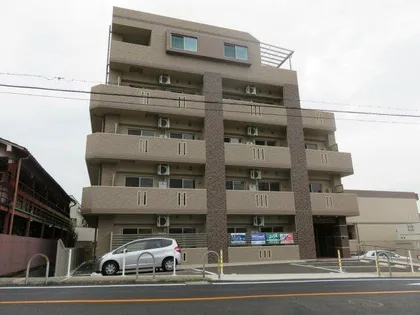 サン グリーン ハウスの画像