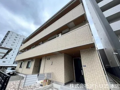 モンアミ【2階】の外観