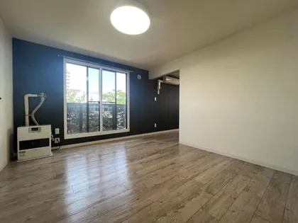 エアフォルク八軒【3階】の内装