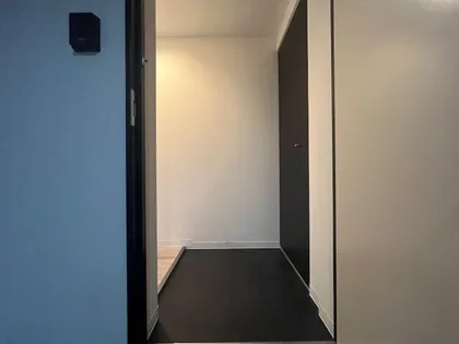 エアフォルク八軒【3階】の玄関