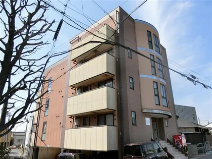 ペルル学園通りの画像