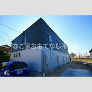 愛知県稲沢市六角堂東町5丁目【アパート】の外観