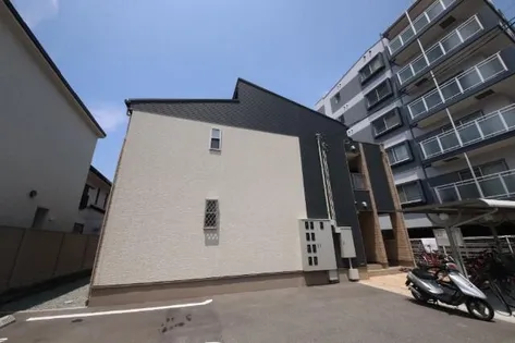 ローレルパーク【1階】の外観