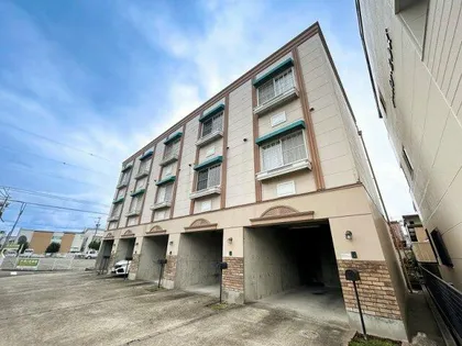 愛知県一宮市平和3丁目【テラスハウス】の外観