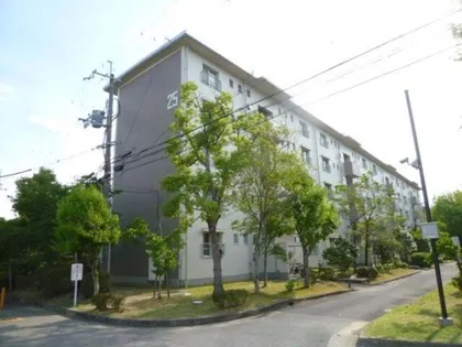 大阪府箕面市粟生間谷西4丁目【マンション】の外観