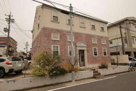 ロフト壱番館【1階】の外観