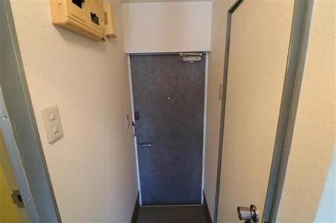 マリナヒルズ姪浜【2階】の玄関