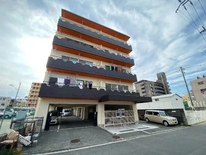 ハイツロイヤル【2階】の外観