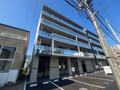 ステージア裏参道の画像