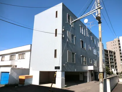 グランドゥエル【3階】の外観