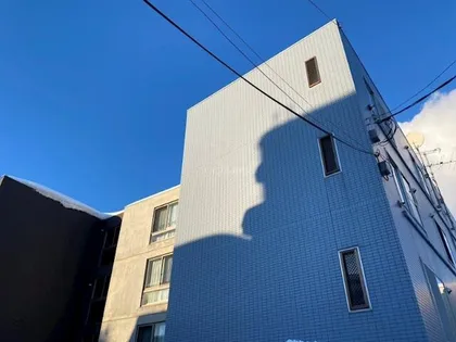 グランドゥエル【3階】の外観