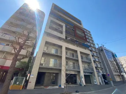 ラヴェーラ大通公園の画像