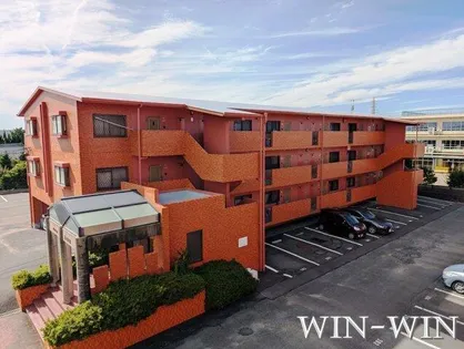 フリーダムコート 参番館【3階】の外観