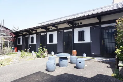 京都府京都市中京区壬生賀陽御所町【テラスハウス】の外観