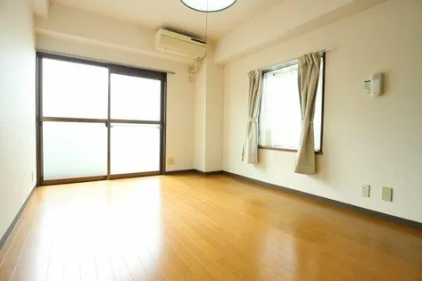 ベイヒルズジェームス山【2階】の内装