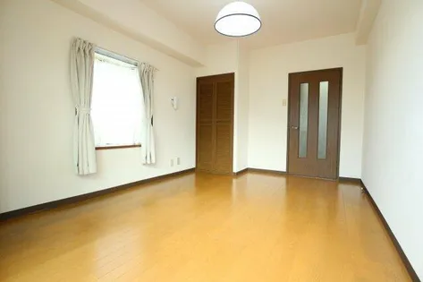 ベイヒルズジェームス山【2階】の内装