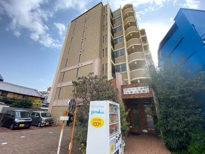 フローライト上新庄駅前【3階】の外観