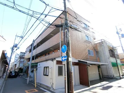 本町8番館【2階】の外観