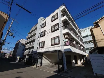 レジアス下新庄【4階】の外観