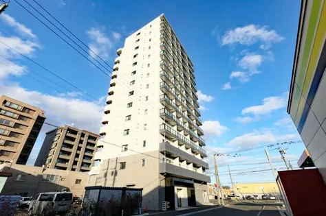 クリスタルガーデン栄町【8階】の外観