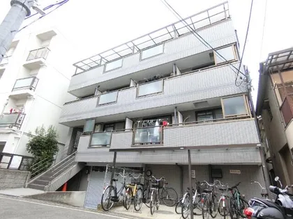 グラシュジュール【3階】の外観