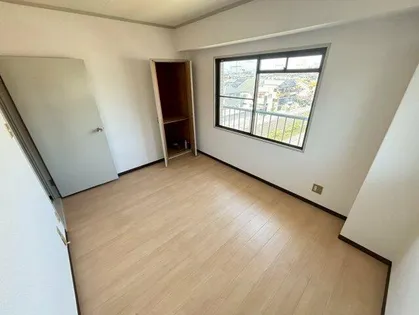 ビューハイム茶の木【401号室】の内装