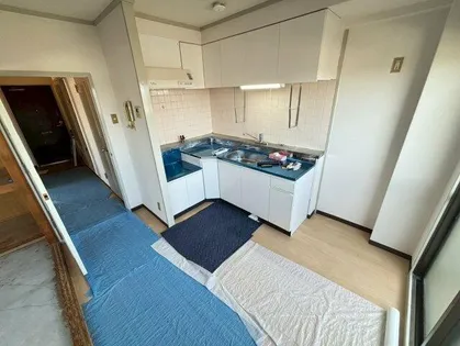 ビューハイム茶の木【401号室】のキッチン