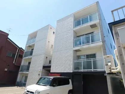 スクーデリア【303号室】の外観