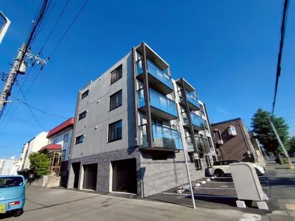 ライズステージ元町【1階】の外観