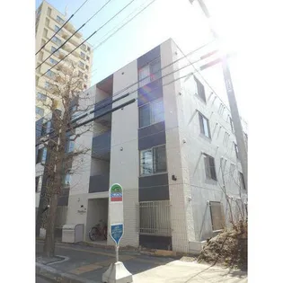 Platine【2階】の外観