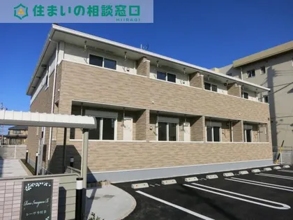 愛知県西尾市今川町馬捨場【アパート】の外観