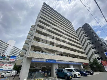 W O B KYOBASHIの画像