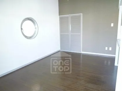 ビスタ蔵垣内【1階】の居間