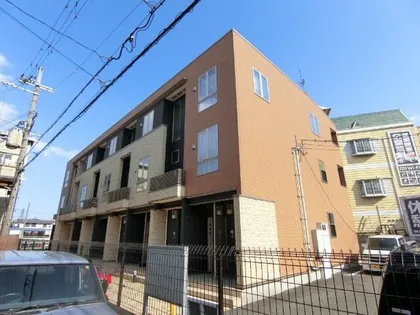 メゾン・ロザージュ【2階】の外観