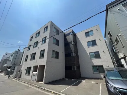 オリエントコート二十四軒【1階】の外観